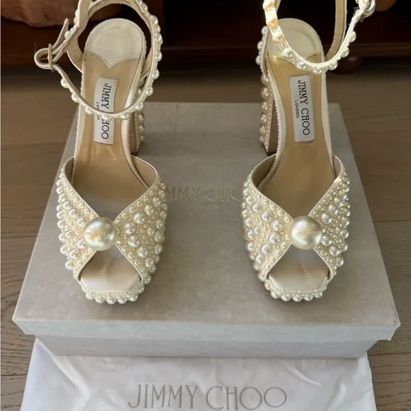 JIMMY CHOO White Satin Pearl Bridal SACARIA 120 Platform Heels 39/8, In Box, A++ - Picture 1 of 16